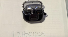Used
													Samsung Galaxy Buds3 Pro - Silver, photo 2 of 5