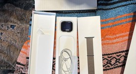 Good
													Apple Watch SE 2nd Gen 40mm - Unlocked, Midnight, A2726 - Cellular, Aluminum, photo 2 of 3