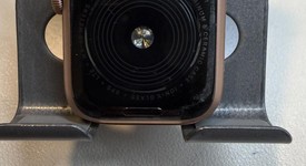 Good
													Apple Watch SE 1st Gen 40mm - Unlocked, Gold, A2353 - Cellular, Aluminum, photo 4 of 7