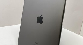 Good
													Apple iPad 8th Gen - Unlocked, Gray, 32 GB, A2428, photo 3 of 6
