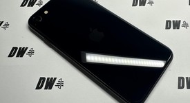 Mint
													Apple iPhone SE 3rd Gen 2022 - Unlocked, Midnight, 128 GB, A2595, photo 3 of 5