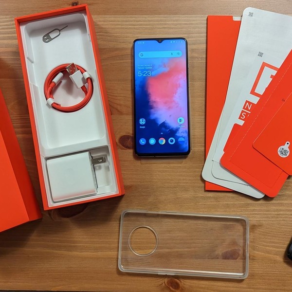 OnePlus 7T - Unlocked, 128 GB, Silver, 8 GB, HD1905