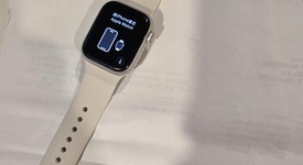 Fair
													Apple Watch Series 7 41mm - AT&T, Starlight, A2475 - Cellular, Aluminum, photo 2 of 6