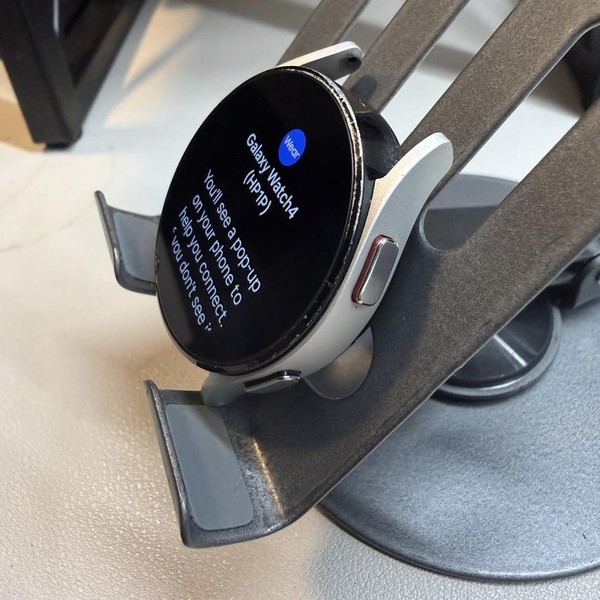 Samsung Galaxy Watch4 - Wi-Fi, Silver, 40mm