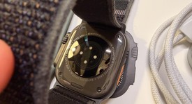 Good
													Apple Watch Ultra 2 49mm - Unlocked, Black, A2986, photo 3 of 6