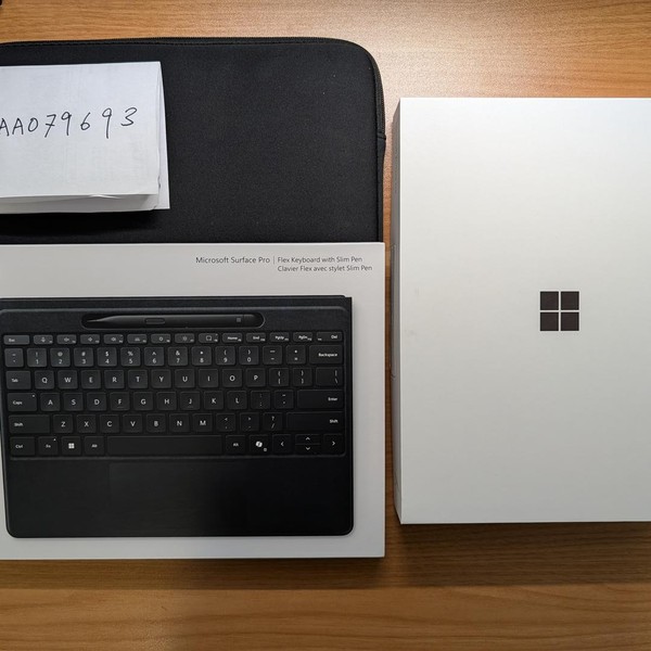 Microsoft Surface Pro 11 - Platinum, 256 GB, 16 GB