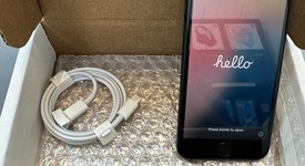 Mint
													Apple iPhone SE 3rd Gen 2022 - Unlocked, Midnight, 64 GB, A2595, photo 1 of 9