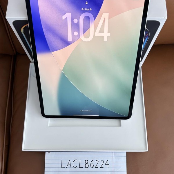 Apple iPad Pro 13 inch (M5) 2025 - Wi-Fi, 512 GB, Silver, Apple M5 9-Core, A3360, Standard Glass