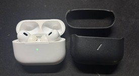 Used
													Apple AirPods Pro 2 - USB-C, photo 2 of 4