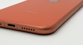 Fair
													Apple iPhone Xr - Unlocked, Coral, 128 GB, A1984, photo 5 of 8