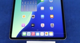 Good
													Apple iPad Pro 12.9" 6th Gen 2022 - Unlocked, Gray, 256 GB, photo 1 of 12