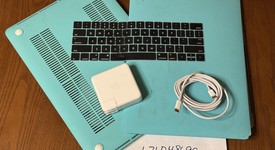 Good
													MacBook Pro 2017 (With Touch Bar) - 15" - I7, Silver, 256 GB, 16 GB, photo 6 of 6