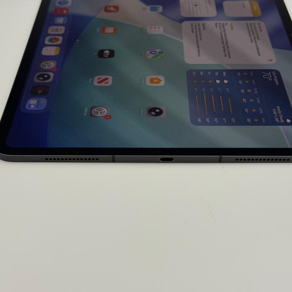 Apple iPad Pro 13 inch (M4) 2024 - Unlocked, 1 TB, Black, 16 GB, A2926, Nano-texture Glass
