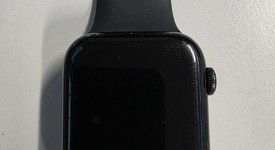 Good
													Apple Watch SE 2nd Gen 44mm - Unlocked, Midnight, A2727 - Cellular, Aluminum, photo 3 of 4