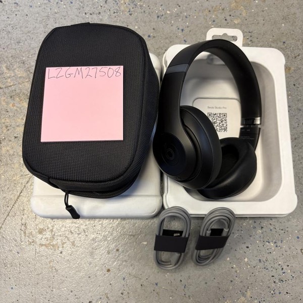 Beats Studio Pro - Black