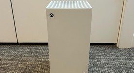 Mint
													Xbox Series X (2020) - Robot White, 1 TB, All-Digital, photo 2 of 7