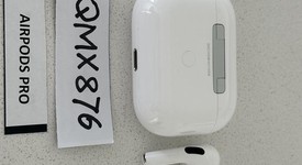 Used
													Apple AirPods Pro - MagSafe Case, photo 1 of 3