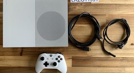 Good
													Xbox One S (2016) - White, 500 GB, photo 1 of 3