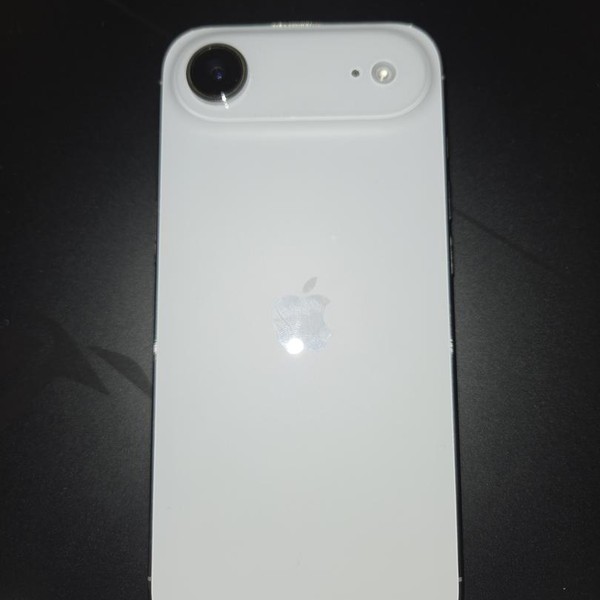 Apple iPhone Air - Unlocked Non-US, 256 GB, Cloud White, A3518