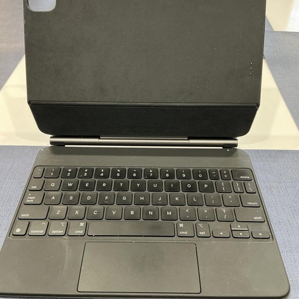 Apple iPad Air 11 inch (M2) 2024 - Unlocked, 256 GB, Gray, A2903