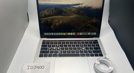 Fair
													MacBook Pro 2018 (With Touch Bar) - 13" - I7, Silver, 512 GB, 16 GB, photo 1 of 11