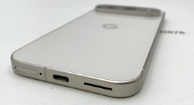 Good
													Google Pixel 9 - Unlocked, Porcelain, 128 GB, 12 GB, G2YBB, photo 5 of 5