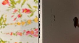 Good
													Apple iPad 5th Gen - Wi-Fi, Gray, 32 GB, A1822, photo 3 of 5
