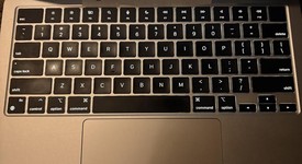 Good
													MacBook Air 2022 - 13" - Apple M2, Silver, 256 GB, 8 GB, photo 2 of 11