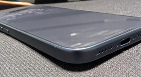 Mint
													Apple iPhone 17 Pro - Unlocked, Deep Blue, 256 GB, A3256, photo 5 of 8