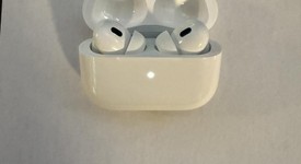 Used
													Apple AirPods Pro 2 - USB-C, photo 2 of 4