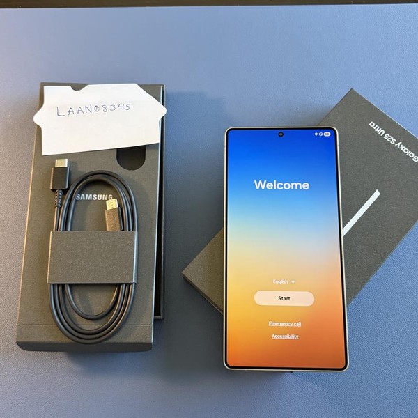 Samsung Galaxy S25 Ultra - Unlocked, Black, 256 GB, 12 GB, SM-S938U1