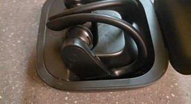 Used
													Beats Powerbeats Pro - Black, photo 2 of 6
