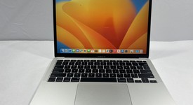 Good
													MacBook Air 2020 - 13" - I5, Silver, 256 GB, 8 GB, photo 3 of 10