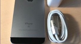 Good
													Apple iPhone SE 1st Gen 2016 - Verizon, Grey, 16 GB, A1662, photo 3 of 7