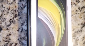 Mint
													Apple iPhone SE 2nd Gen 2020 - Straight Talk, Black, 64 GB, A2275, photo 5 of 9