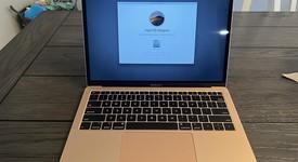 Good
													MacBook Air 2019 - 13" - I5, Gold, 128 GB, 8 GB, photo 4 of 16