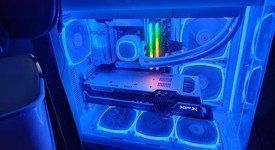 Mint
													Custom Gaming PC, photo 1 of 5