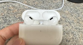 Used
													Apple AirPods Pro 2nd Gen - Lightning, photo 3 of 10