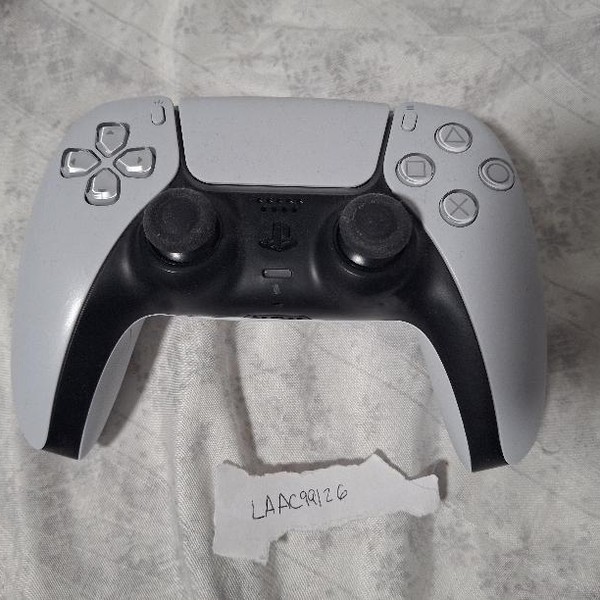 DualSense Wireless Controller - White