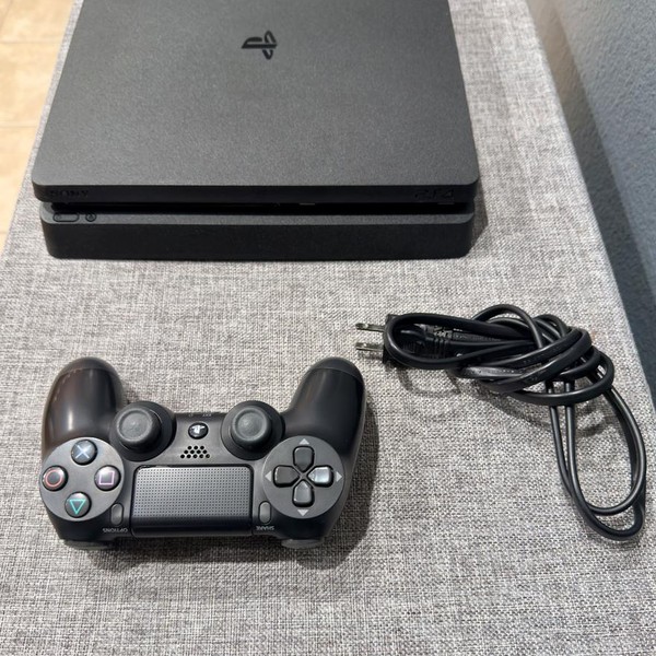 PlayStation 4 Slim - 1 TB, Black