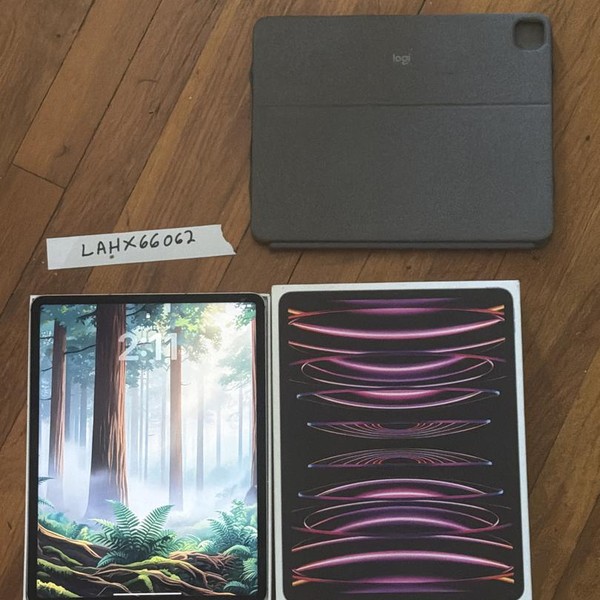 Apple iPad Pro 12.9 inch 6th Gen 2022 - Unlocked Non-US, 1 TB, Gray