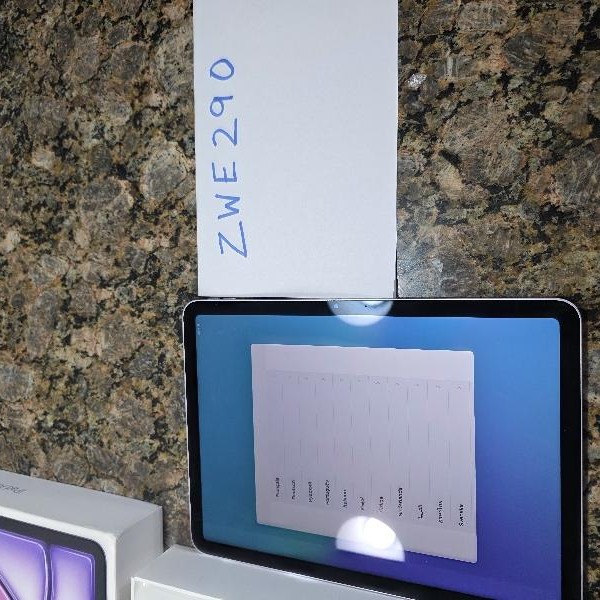 Apple iPad Air 13 inch (M3) 2025 - Wi-Fi, 128 GB, Purple