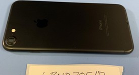 Good
													Apple iPhone 7 - Sprint, Jet Black, 32 GB, A1660, photo 5 of 7