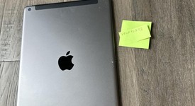 Good
													Apple iPad 9th Gen - Unlocked, Gray, 64 GB, A2603, photo 3 of 3