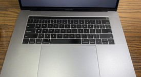 Good
													MacBook Pro 2018 (With Touch Bar) - 15" - I7, Gray, 512 GB, 32 GB, photo 2 of 7
