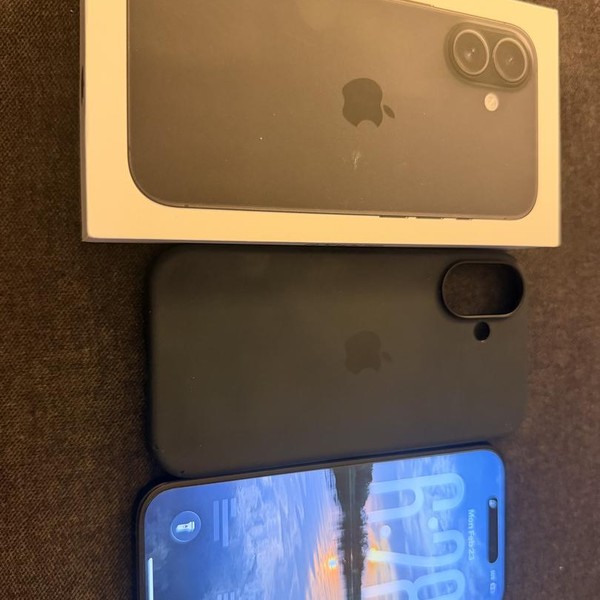 Apple iPhone 16 - T-Mobile, 128 GB, Black, A3081