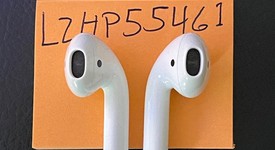 Used
													Apple AirPods 2nd Gen - Lightning Case, photo 4 of 5