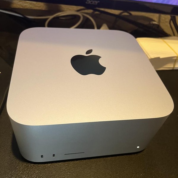 Mac Studio 2022 - 1 TB, 64 GB, Apple M1 Max, 32 Core GPU