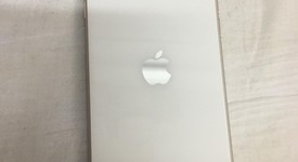 Good
													Apple iPhone SE 2nd Gen 2020 - Unlocked, White, 64 GB, A2275, photo 4 of 7