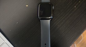 Good
													Apple Watch Series 8 45mm - Verizon, Midnight, A2774 - Cellular, Aluminum, photo 2 of 5